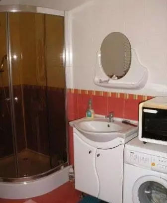 Аренда 2-комнатной квартиры, 65 м²