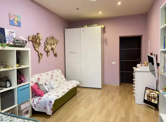 Продажа 3-комнатной квартиры, 130 м²