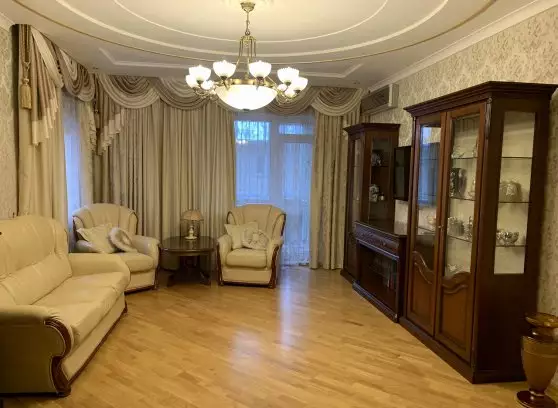 Аренда 2-комнатной квартиры, 90 м²